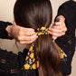 Oh My Hair Scrunchie con Lazo Estampado Rosas
